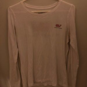 White Vineyard Vines shirt